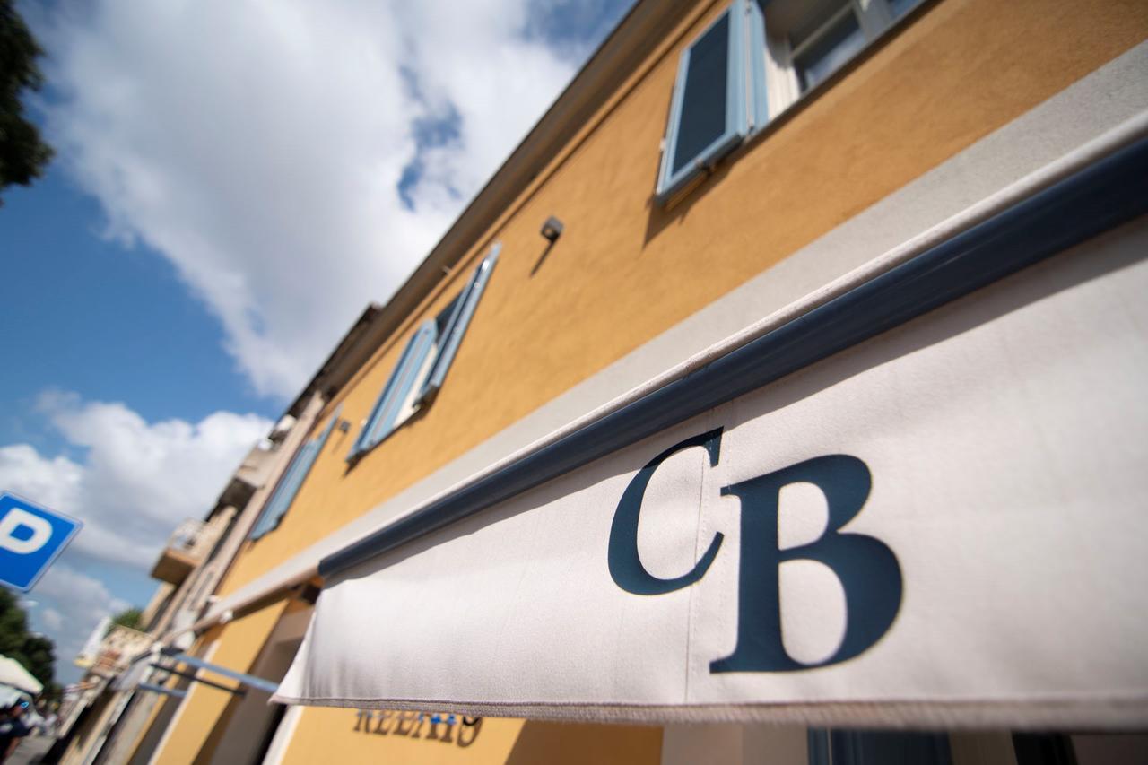 Отель Cafe Bleu Relais Сассари Экстерьер фото